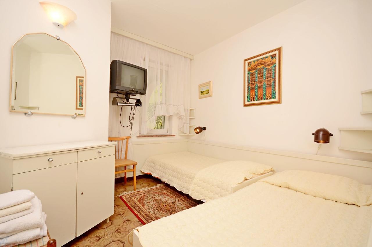Apartments Dea Porec Exterior photo
